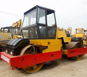 Rouleau de route Dynapac CC211 d'occasion à bas prix à vendre - Product Image 4