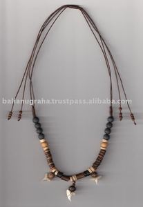 Collier Religieux Chrétien Réglable Unisexe Cuivre Plaqué Or avec Chaîne de Perles en Bois Cadeau de Fête Forme Numérotée Unique - Product Image 1