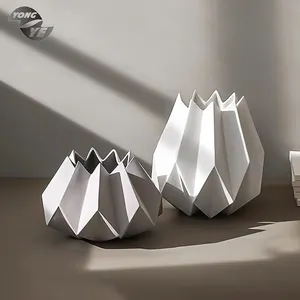 Elegant artistic design geometry shape ornament modern desktop chaozhou ceramic vase