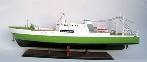 Victor Pleven Modèle de bateau en bois fait à la main Artisanat élégant pour accessoires de jouets gonflables GIA NHIEN CO. LTD Modèle FB0030P - Product Image 4