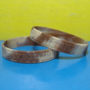 Pulsera de silicona con grabado de logotipo en relieve, brazalete colorido personalizable, promoción de recuerdos - Product Image 4