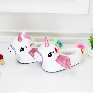 Chaussons d'intérieur moelleux en peluche, vente en gros de pantoufles en peluche <span class=keywords><strong>licorne</strong></span> pour bébés et enfants, idéales pour les cadeaux - Product Image 4
