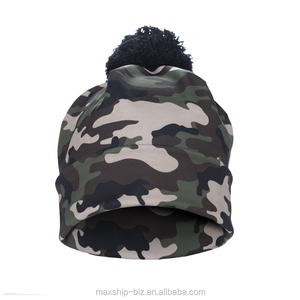 Gorro con Estampado de jungla de camuflaje 3D con Pom - Product Image 2