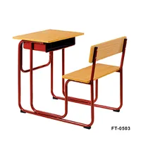 עתיק בית ספר שולחן כיסא