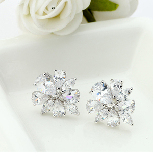 LUOTEEMI Commercio All'ingrosso di Nuovo Disegno Da Sposa Da Sposa di Lusso <span class=keywords><strong>Bijoux</strong></span> Brinco <span class=keywords><strong>Gioielli</strong></span> Scintillanti 3A Zircone Cubico Della Vite Prigioniera Del Fiore Orecchini - Product Image 6