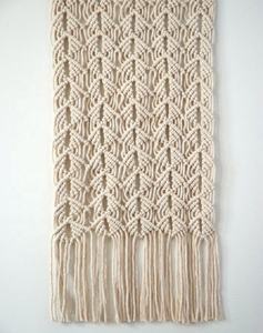 Tenture murale de luxe en macramé tissé à la main pour la décoration de la maison au meilleur prix - Product Image 3