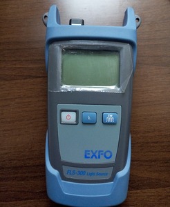 Source lumineuse EXFO FLS-300-23BL 1310/1550nm SM EXFO FLS-300 - Product Image 4