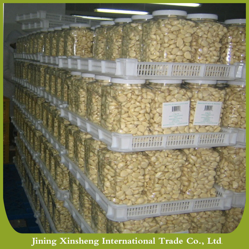 Китайский замороженный очищенный чеснок в вакуумной упаковке