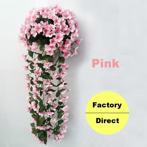 Fiori Artificiali di Seta Viola Pendenti con Decorazione a Cesto - Product Image 3