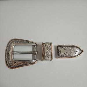 Ensemble de 3 boucles de ceinture en argent antique durables, design personnalisé en gros, fabriquées en zinc avec logo personnalisé - Product Image 1