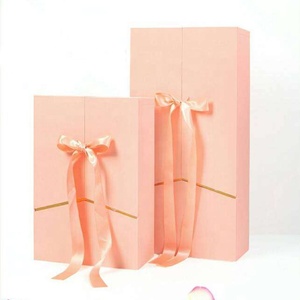 Boîte rigide en papier pour fleurs fraîches de haute qualité, cadeau de Noël et du Nouvel An de luxe, double ouverture, fermeture à ruban, revêtement UV noir - Product Image 5