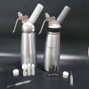 Bouteille de <span class=keywords><strong>siphon</strong></span> à soda professionnelle de 1 L en alliage, appareil à <span class=keywords><strong>eau</strong></span> <span class=keywords><strong>gazeuse</strong></span>, régulateur de pression <span class=keywords><strong>pour</strong></span> la décoration de gâteaux, outils de dessert - Product Image 6