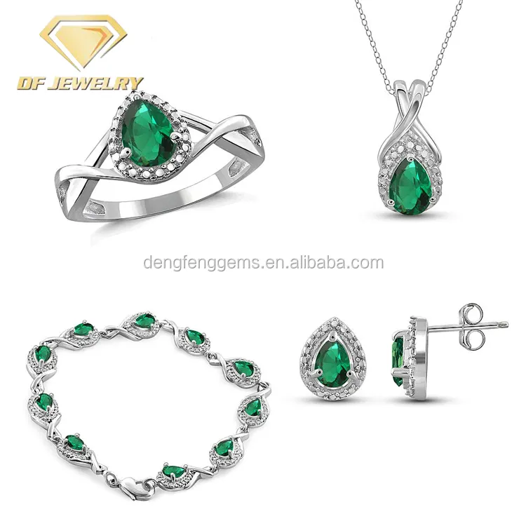 Luxury Indian Wedding Necklace and Bracelet Emerald Jewelry Sets For Sale