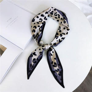   Sciarpe Estive e Primaverili Accessori Colorati con Stampa <span class=keywords><strong>Leopardata</strong></span> e Serpente <span class=keywords><strong>Sciarpa</strong></span> Lunga in Seta per Donne - Product Image 2