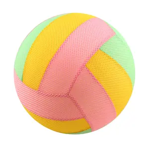 सस्ते नरम कपड़े Inflatable कस्टम कपड़ा कवर गेंदों पीवीसी गेंद वाल्व