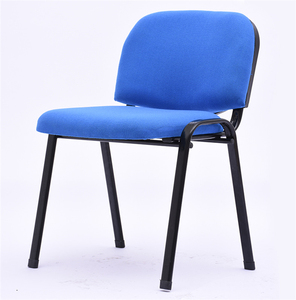 Silla de plástico apilable para sala de conferencias, silla de entrenamiento para visitante con pata de acero sin neumático, venta al por mayor