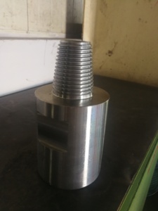 Acoplamientos de varilla de perforación <span class=keywords><strong>accesorios</strong></span> de perforación dth/martillo dth de diamante negro y adaptador de juntas de tuberías de perforación de bits - Product Image 4