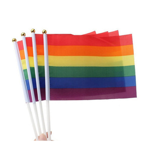 Günstige Polyester Custom Printed Mini Regenbogen Gay Pride Lgbt Hand flaggen für die Förderung - Product Image 3