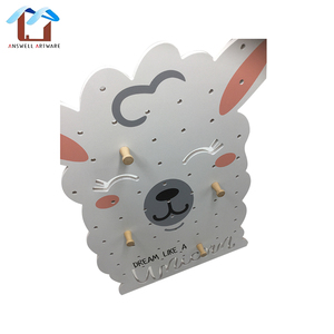 Bon marché en <span class=keywords><strong>bois</strong></span> <span class=keywords><strong>naturel</strong></span> enfants mignon de bande dessinée suspendus décoration inachevé en <span class=keywords><strong>bois</strong></span> pour enfants jouet - Product Image 4
