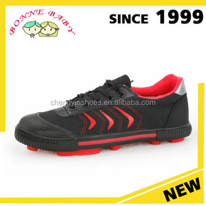 Alibaba caliente <span class=keywords><strong>de</strong></span> <span class=keywords><strong>la</strong></span> lona zapatos del punto, negro alto y ata para arriba el pico <span class=keywords><strong>de</strong></span> goma <span class=keywords><strong>de</strong></span> los zapatos corrientes - Product Image 1