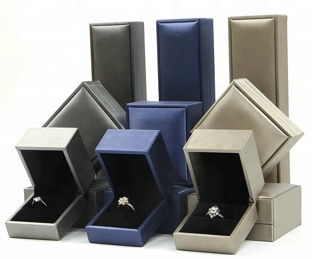 Wholesale Jewelry Boxes Cardboard Necklace Earrings Ring Bracelet Box Sets Packaging Cheap Sale Gift Box With Sponge