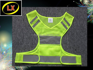 سترة جري وردية عالية الوضوح مع جيب مخصصة - Product Image 4