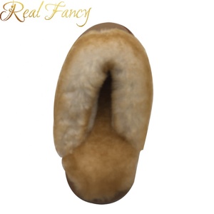 Chaussons d'intérieur élégants et luxueux en fourrure <span class=keywords><strong>de</strong></span> <span class=keywords><strong>mouton</strong></span> véritable double face pour femmes - Product Image 5