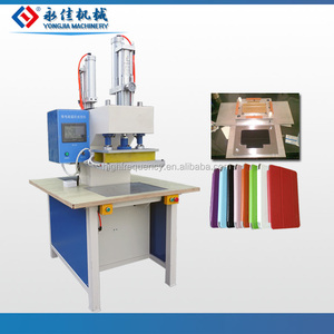 Macchina per Termoformatura e Laminazione di Custodie Protettive per Telefoni Cellulari - Product Image 2