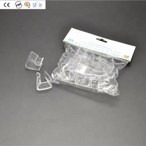 Clips de <span class=keywords><strong>nappe</strong></span> en plastique polycarbonate transparent <span class=keywords><strong>pour</strong></span> décoration et accessoires de table de pique-nique - Product Image 2