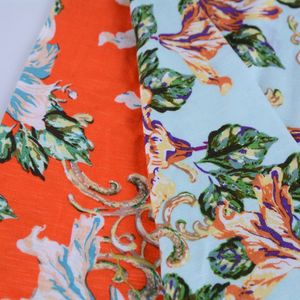 Tissu en <span class=keywords><strong>viscose</strong></span> 95% rayonne 5% élasthanne 180 GSM, <span class=keywords><strong>jersey</strong></span> floral slub doux et fluide pour robes <span class=keywords><strong>de</strong></span> filles, hauts d'été, chemisiers, jupes - Product Image 2