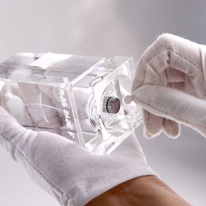 Bán Buôn 3D Laser Khắc Led Cơ Sở Ánh Sáng Tinh Thể Thủy Tinh Rose Flower Cube Cho Đám Cưới Sinh Nhật Lưu Niệm Quà Tặng Khách - Product Image 6