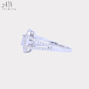 Anillo de compromiso de oro blanco de 18K con forma de Esmeralda y diamante auténtico, joyería de fabricante de Hong Kong - Product Image 2