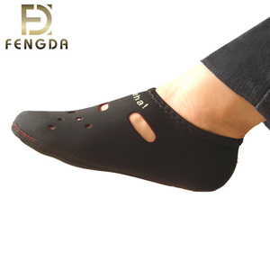Su sporları için yeni tasarlanmış hızlı kuru neopren ayakkabı moda baskılı yüzmek ve dalış dişli ve aksesuarları - Product Image 3