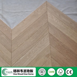 Legno di quercia europeo Chevron Parquet leggero spazzolato ingegneria pavimenti in legno duro