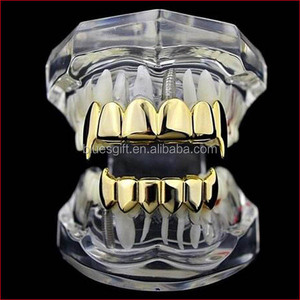 TG090-G1 Placcato Oro Pieno Fang Grillz Set Top Bottom Fangs Denti da Vampiro Griglie - Product Image 2