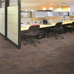 Azulejo de alfombra de nailon 100% moderno para uso comercial, patrón de rayas cuadradas de pila de bucle con mechones para oficina, habitaciones de Hotel, alfombra de suelo de Material de PVC - Product Image 4