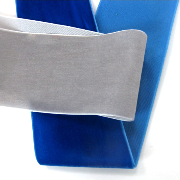 Azzurro reale