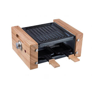 Gril à <span class=keywords><strong>raclette</strong></span> électrique pour <span class=keywords><strong>4</strong></span> <span class=keywords><strong>personnes</strong></span> avec manche en bois élégant pour se rassembler et se divertir! - Product Image 2