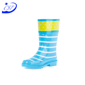 Compras en línea goma botas transparentes de PVC para niños lluvia vaca - Product Image 3