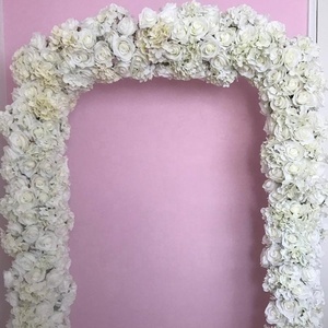 En gros Artificielle Ivoire Rose Hortensia Mur Fleur Arc À Vendre