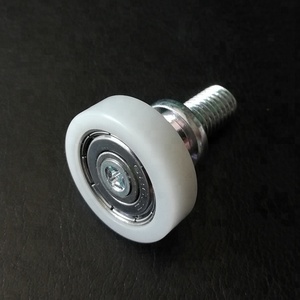 Ruota a rulli piatta in plastica <span class=keywords><strong>DR22</strong></span> da 22 mm di larghezza con cuscinetto e vite M6x10 mm per porte e finestre scorrevoli - Product Image 1