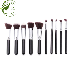 2018 <span class=keywords><strong>Amazon</strong></span> Chaude Vente 10 pcs Kabuki Brush Set Avec Logo Personnalisé - Product Image 1