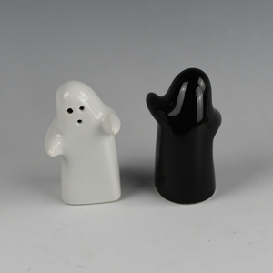 Souvenir de mariage en céramique en gros, salière et poivrière en forme de couple s'embrassant - Product Image 5