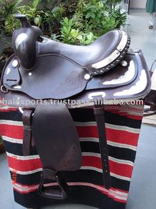 Sillín de caballo occidental de cuero genuino indio puro 100% de alta calidad tallado a mano con acolchado de cojín de piel - Product Image 2