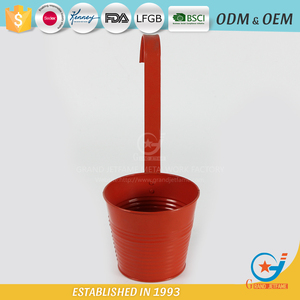 Comercio al por mayor <span class=keywords><strong>de</strong></span> hierro galvanizado con recubrimiento <span class=keywords><strong>en</strong></span> polvo olla jardín <span class=keywords><strong>plantas</strong></span> decorativas para colgar <span class=keywords><strong>macetas</strong></span> - Product Image 3