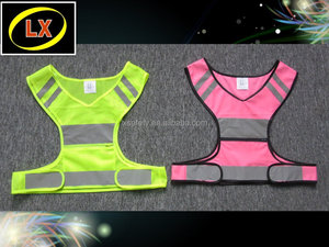 سترة جري وردية عالية الوضوح مع جيب مخصصة - Product Image 3