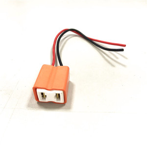 ขั้วต่อซ็อกเก็ตเซรามิก 2 ขา H7 สำหรับไฟหน้ารถยนต์ หลอดไฟซีนอน อะแดปเตอร์ไฟ LED H7 ตัวเมีย - Product Image 2