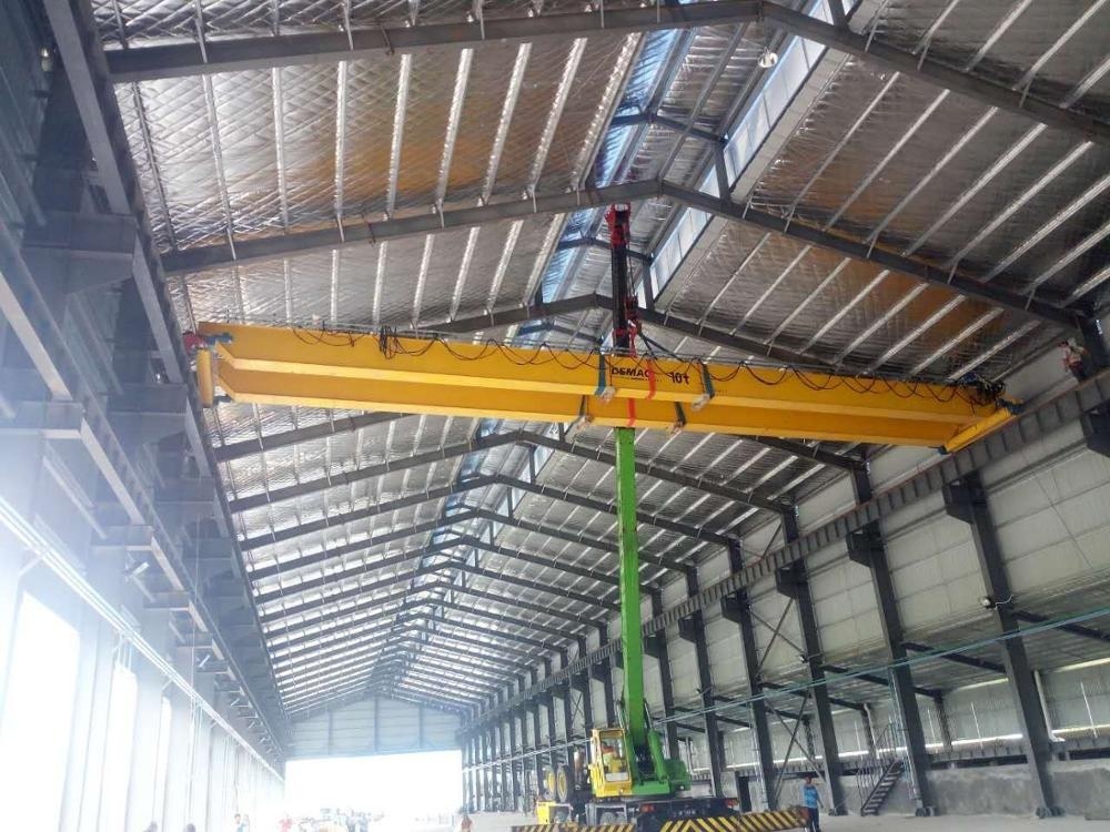 Bâtiment d'entrepôt en acier de construction en acier adapté aux besoins du client par usine en gros de fabrication