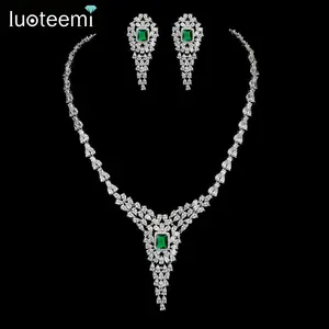 LUOTEEMI Anting-Anting Pengantin Pernikahan, Set Kalung Anting-Anting Menjuntai CZ Zirkonia Kubik Zamrud untuk Pernikahan Berkilau