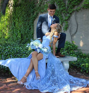 Abito da Cerimonia Blu Romantico con Spalle Scoperte, Spacco e Gonna Staccabile YF049 - Product Image 2